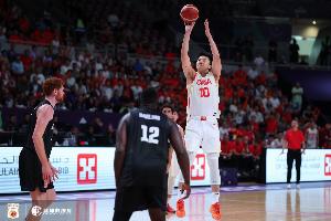 澳客体育-媒体人：王俊杰亚洲杯防守全面&amp;低位进攻是亮点 持球水平仍需提高